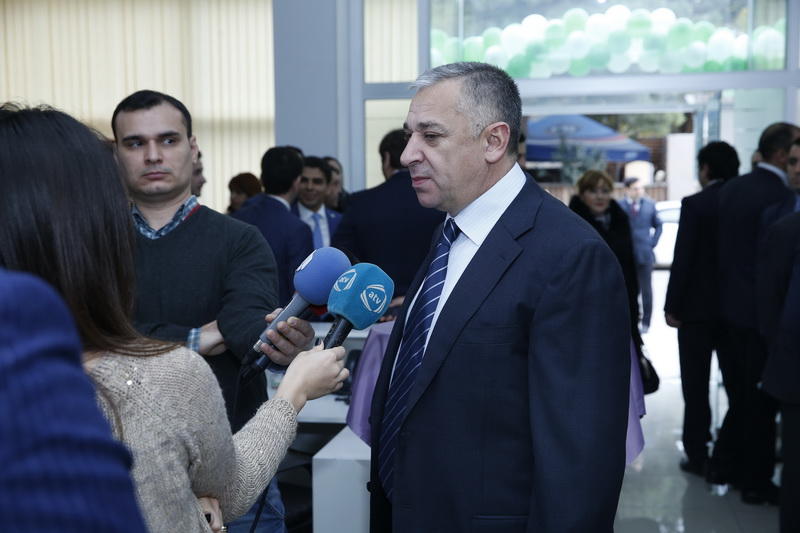 “DəmirBank” daha bir filialının yeni təmir olunmuş ofisinin açılış mərasimini keçirib