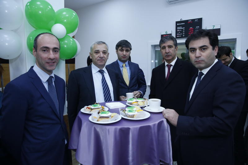 “DəmirBank” daha bir filialının yeni təmir olunmuş ofisinin açılış mərasimini keçirib