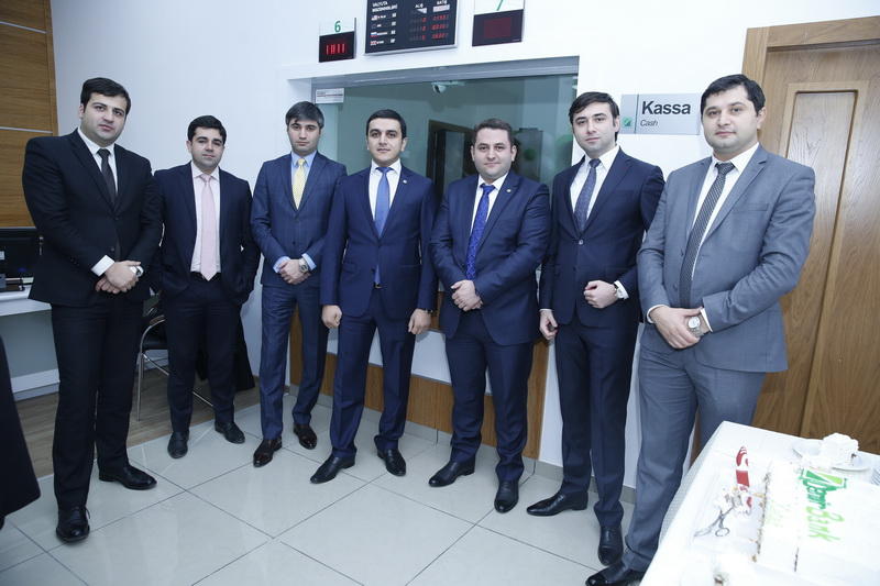 “DəmirBank” daha bir filialının yeni təmir olunmuş ofisinin açılış mərasimini keçirib