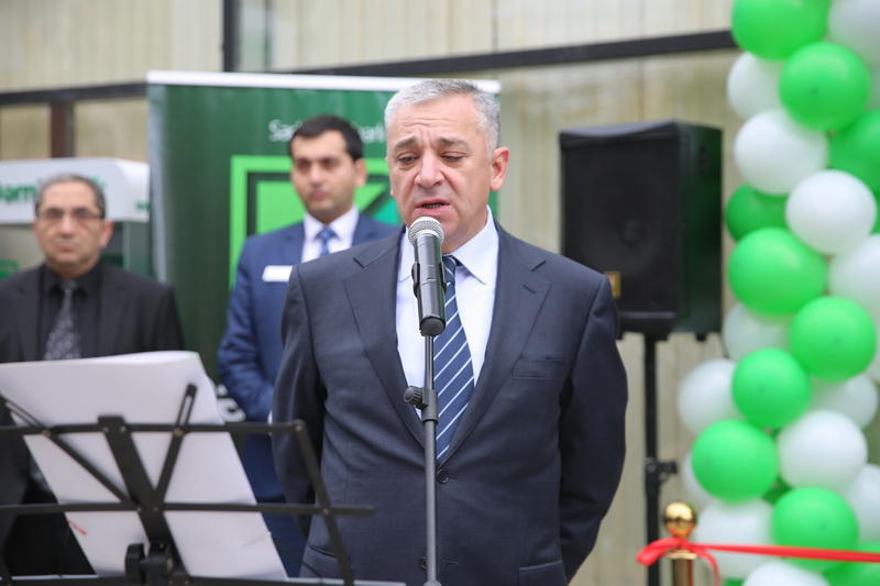 “DəmirBank” daha bir filialının yeni təmir olunmuş ofisinin açılış mərasimini keçirib