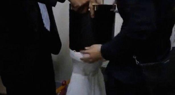 Мужчина женился на прахе своей возлюбленной