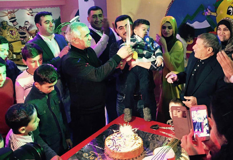 Alim Qasımov nəvəsinin ad gününü belə qeyd etdi