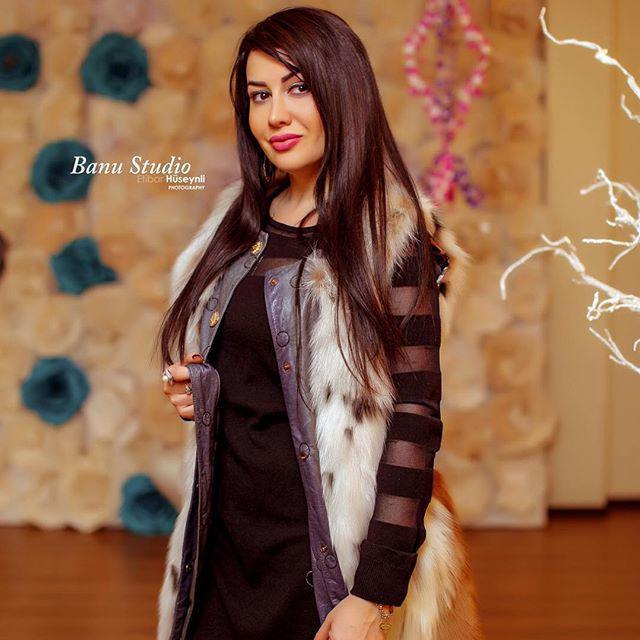 Fatimə əkizləri göstərdi