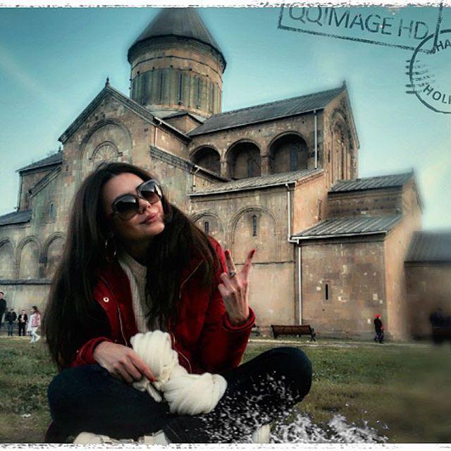 Оксана Расулова сбежала в Грузию