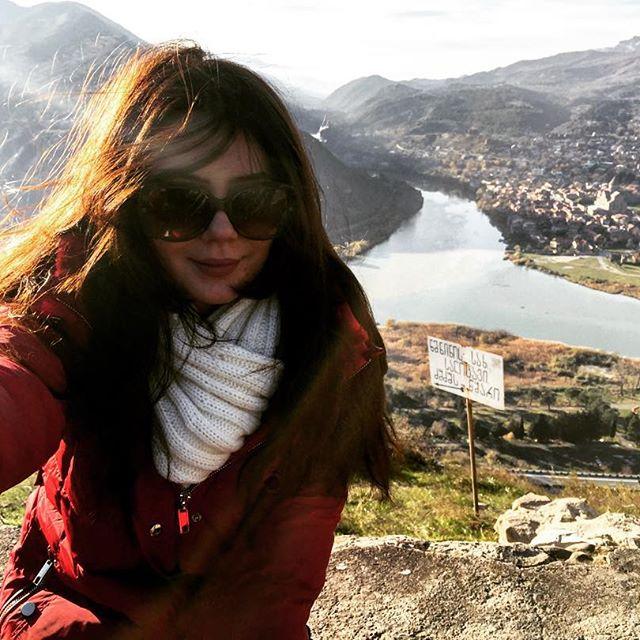 Оксана Расулова сбежала в Грузию