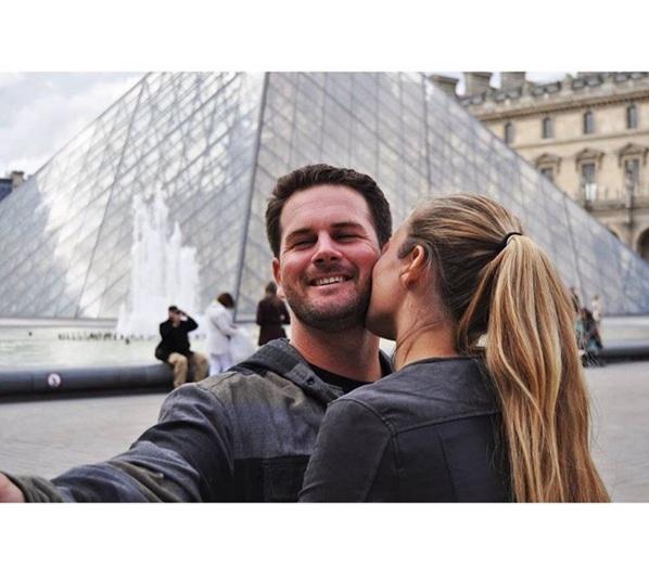 Пара стала знаменита и богата благодаря своим путешествиям