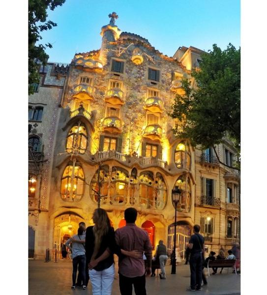 Пара стала знаменита и богата благодаря своим путешествиям