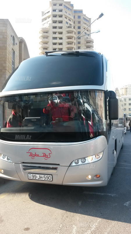 Bakı yollarına yeni AVTOBUS - gediş haqqı 1 manat 30 qəpik