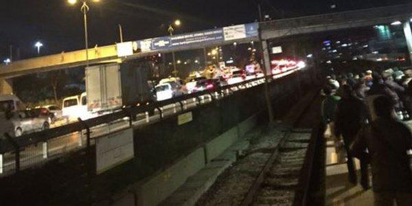 Мощный взрыв у стамбульского метро