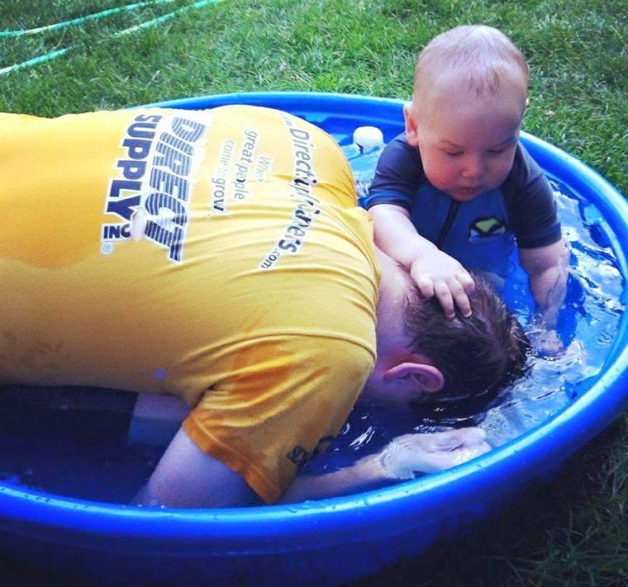 Самые смешные и правдивые фотографии из жизни родителей