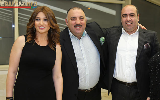 Əməkdar artistdə ağladı