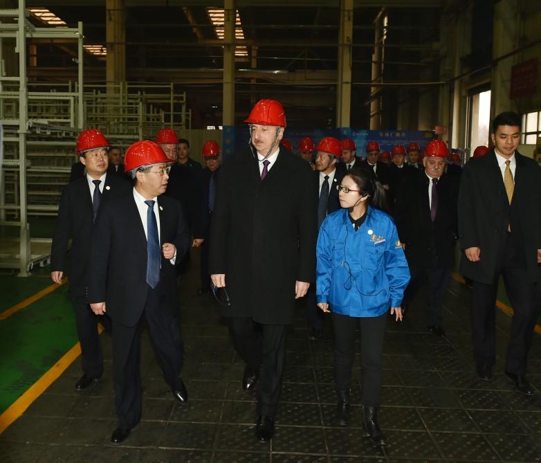 Президенту Ильхаму Алиеву вручен диплом Почетного профессора по истории Университета Ренмин в Китае