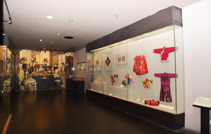 Президенту Ильхаму Алиеву вручен диплом Почетного профессора по истории Университета Ренмин в Китае