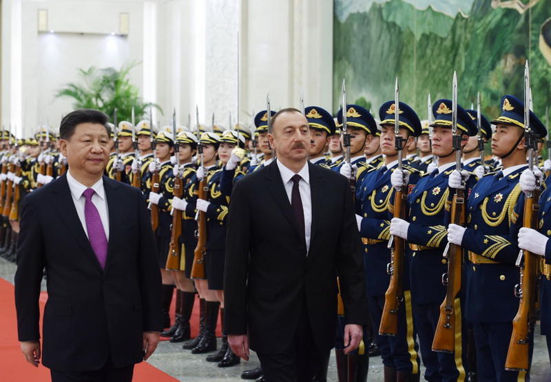 Президенту Ильхаму Алиеву вручен диплом Почетного профессора по истории Университета Ренмин в Китае