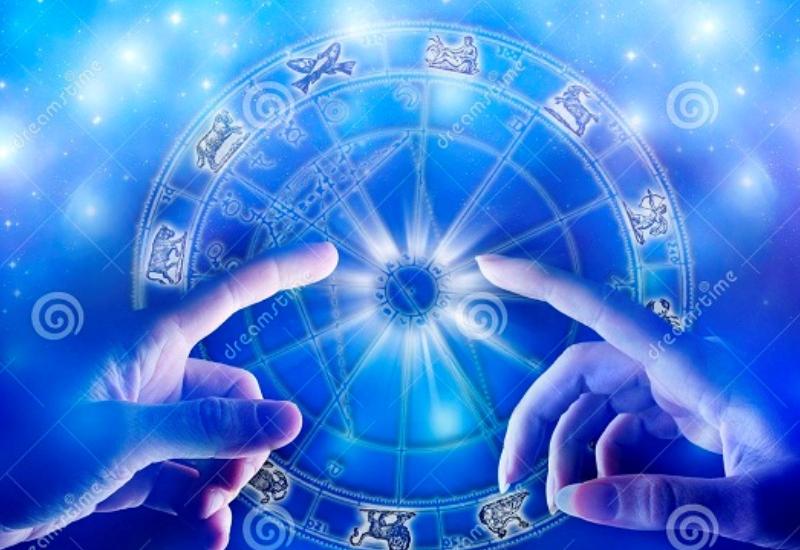 Qadınlar belə kişiləri sevir...