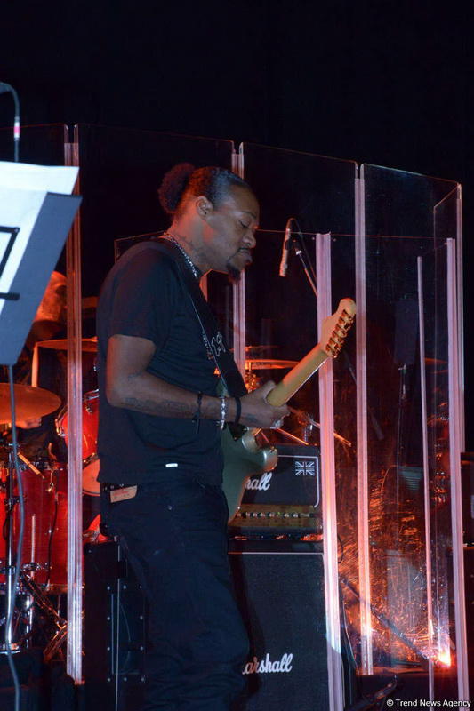 Heydər Əliyev Mərkəzində Stiven Siqalın konserti olub