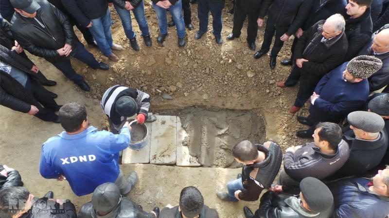 В Баку похоронили нефтяника с "Гюнешли"