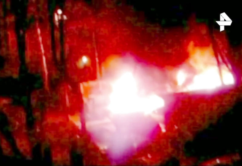 Санта-Клаусы за ночь сожгли семь машин в Петербурге