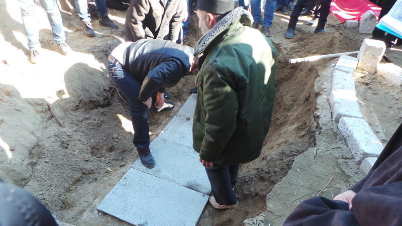 Türkmənistanda tapılan neftçilərimiz dəfn olunublar