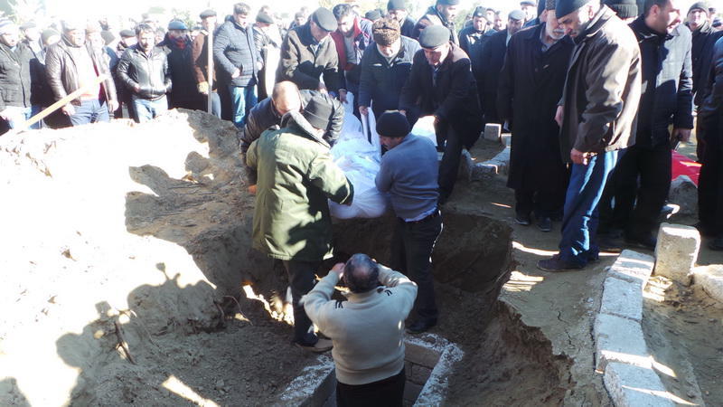 Türkmənistanda tapılan neftçilərimiz dəfn olunublar