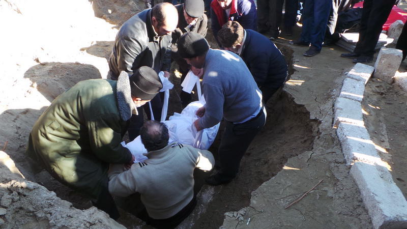 Türkmənistanda tapılan neftçilərimiz dəfn olunublar