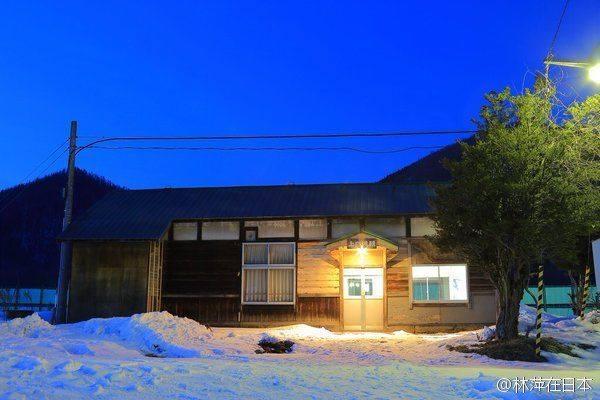 В Японии движение поезда сохранили ради одной школьницы