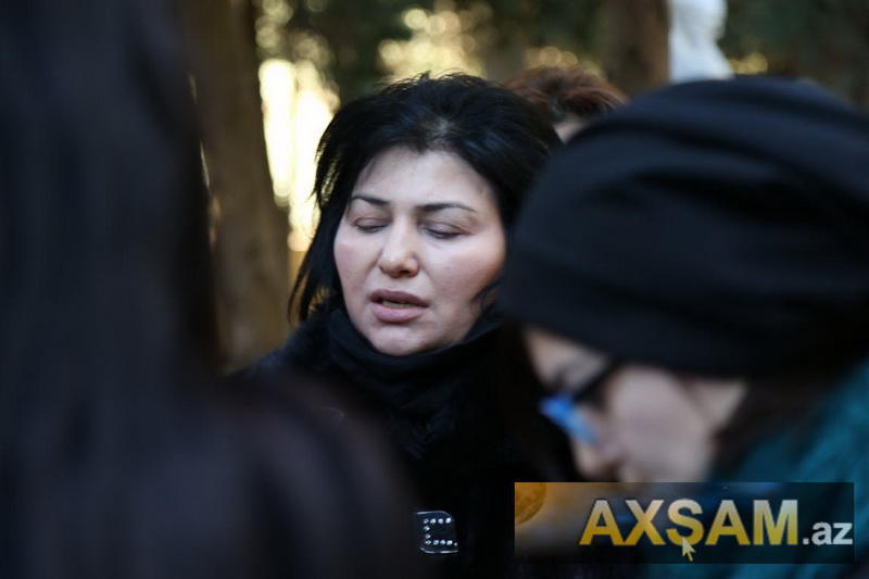 Aşıqlar xalq şairinin dəfn mərasimində