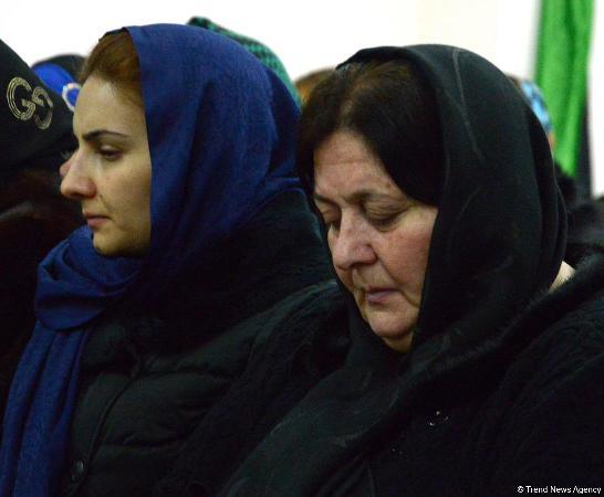 Zəlimxan Yaqub dəfn edildi