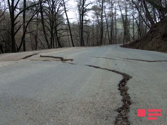 Astarada dağ yolu sürüşdü
