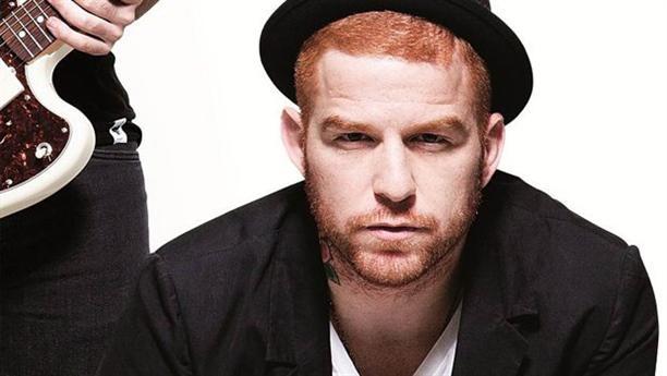 Gökhan filmə çəkilir