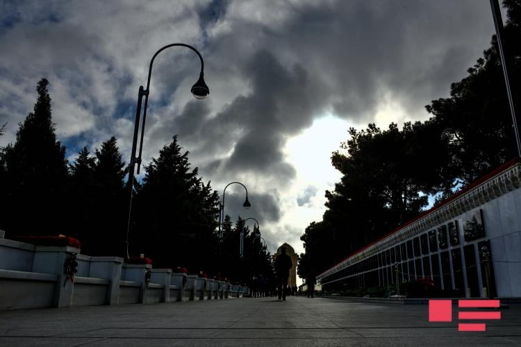 Azərbaycan 20 Yanvar şəhidlərini anır