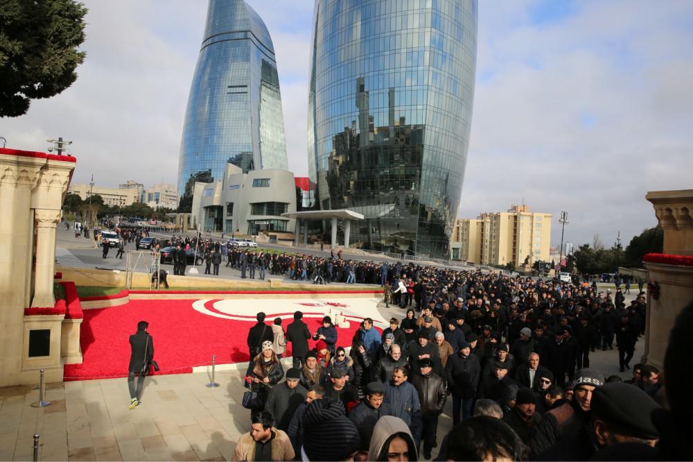 Azərbaycan xalqı şəhidlərin parlaq xatirəsini ehtiramla yad edir