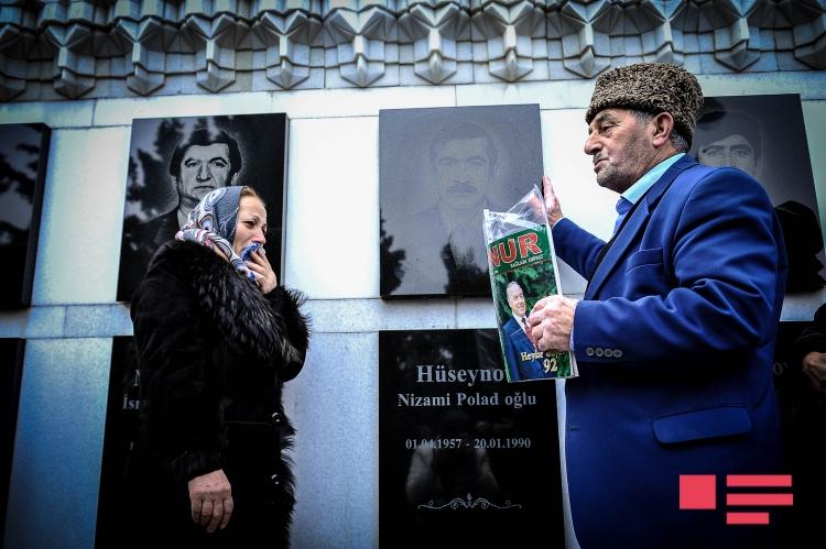 Azərbaycan 20 Yanvar şəhidlərini anır