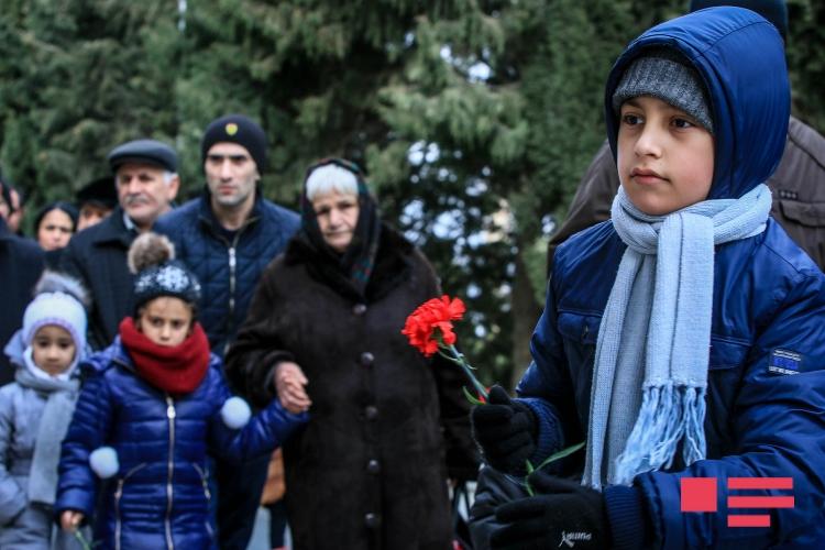 Azərbaycan 20 Yanvar şəhidlərini anır