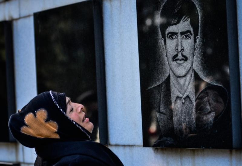 Azərbaycan 20 Yanvar şəhidlərini anır