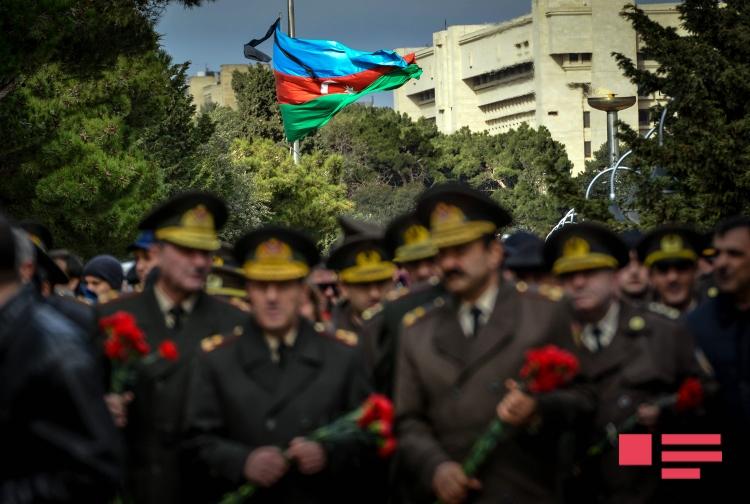 Azərbaycan 20 Yanvar şəhidlərini anır
