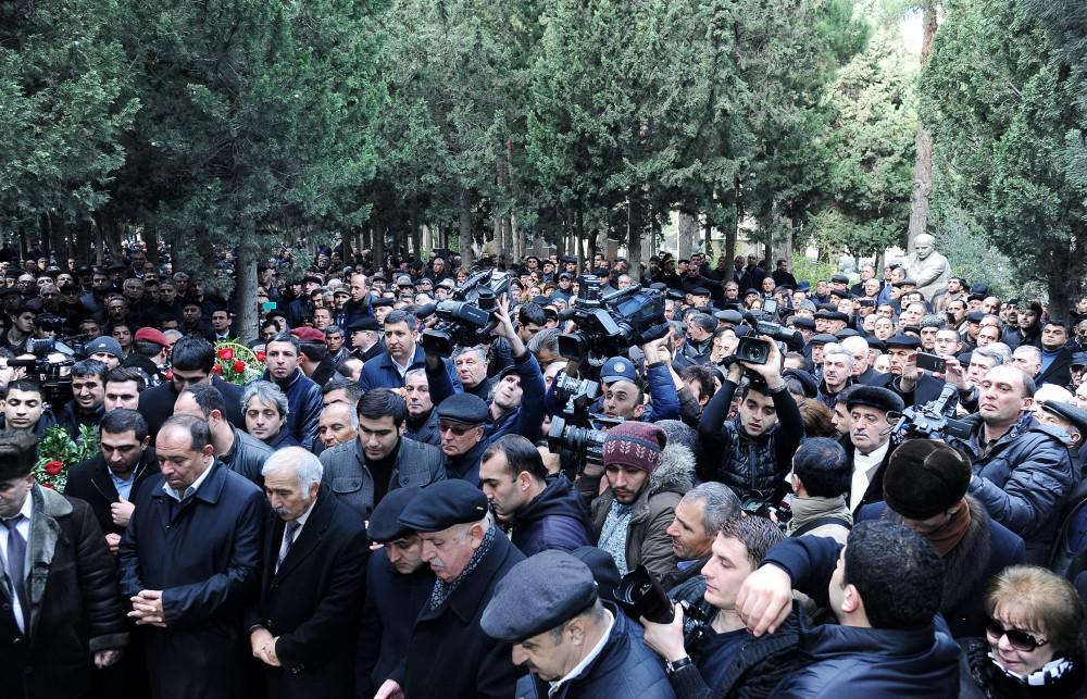 Bu gün xalq şarimizin doğum günüdür