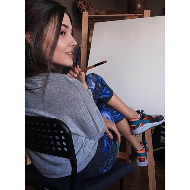 Gənc aktrisanın gizli marağı ortaya çıxdı