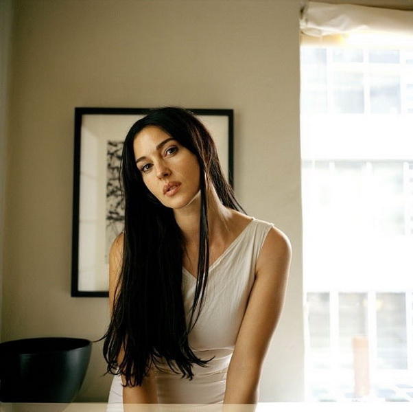 Хороша и в 51: Моника Беллуччи опубликовала личные снимки в Инстаграм