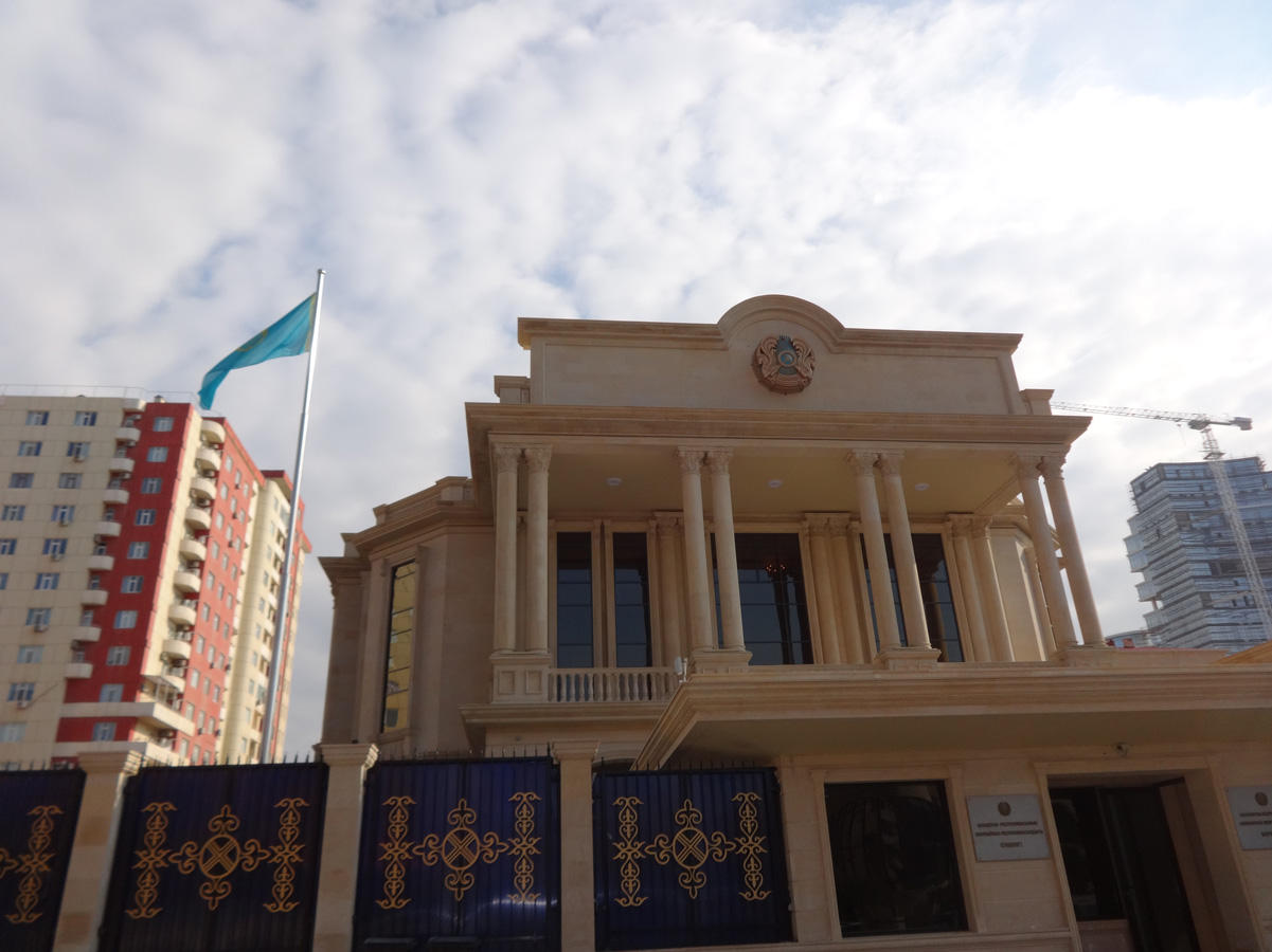 Посольство Казахстана в Баку переехало в новое здание