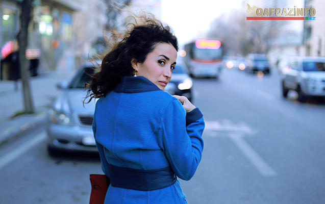 "28 yaşlı bir qız ağ atlı oğlanı gözləməz"