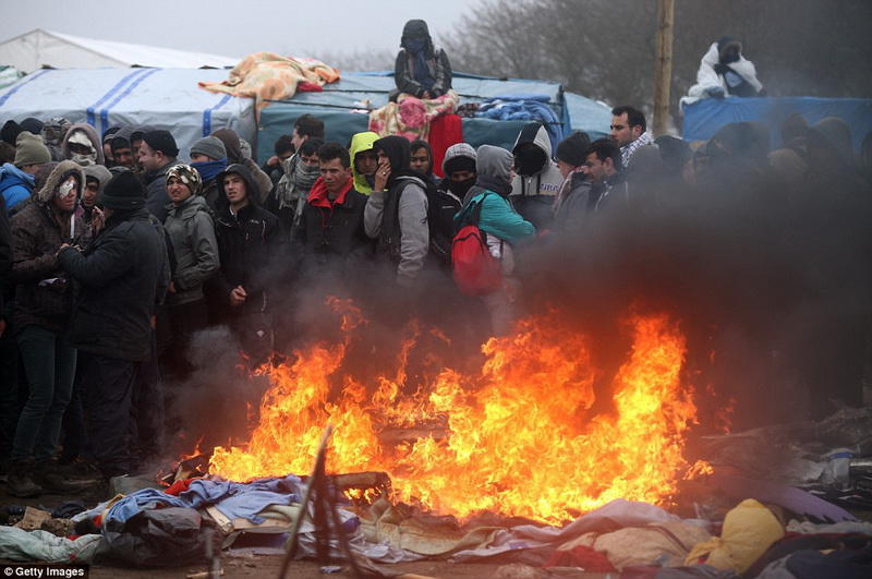 Miqrantlara qarşı hasar çəkildi