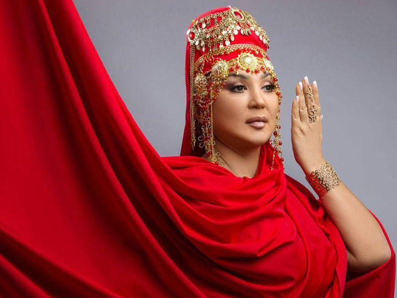 Nazpəri keçmiş prodüseri ilə "atışdı":