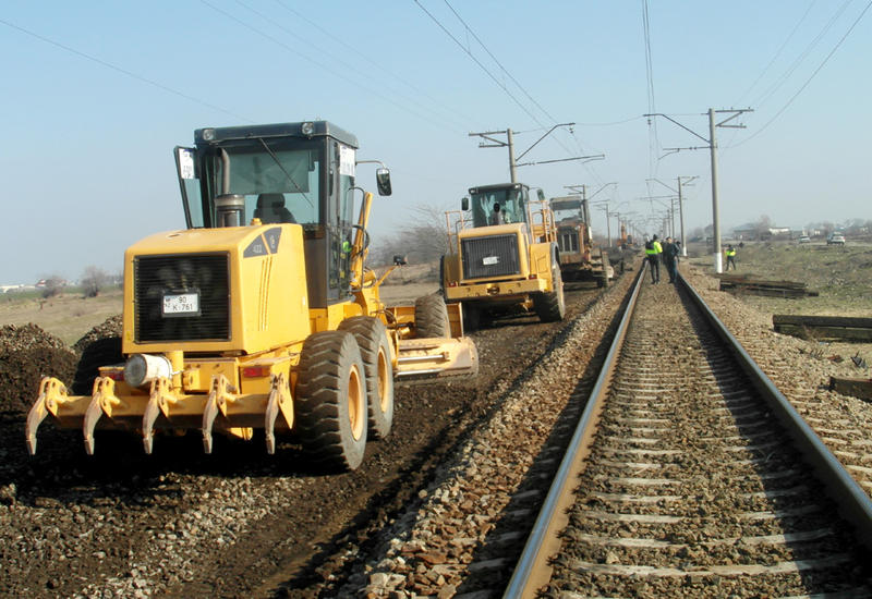 Продолжается капремонт железной дороги Баку-Беюк Кесик