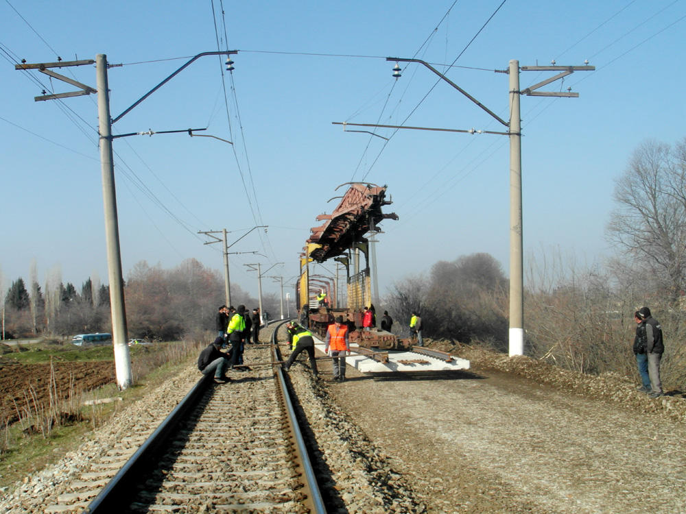 Продолжается капремонт железной дороги Баку-Беюк Кесик