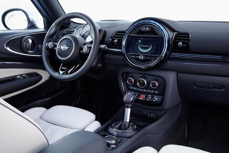 В Нью-Йорке дебютировал полноприводный универсал Mini