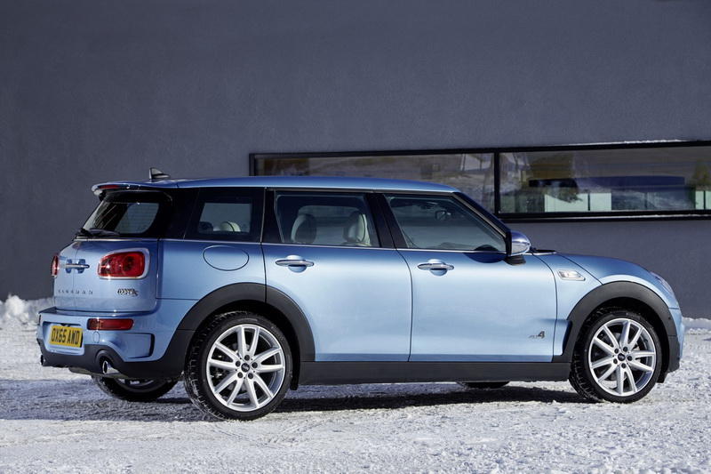 В Нью-Йорке дебютировал полноприводный универсал Mini