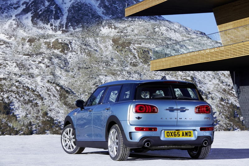 В Нью-Йорке дебютировал полноприводный универсал Mini