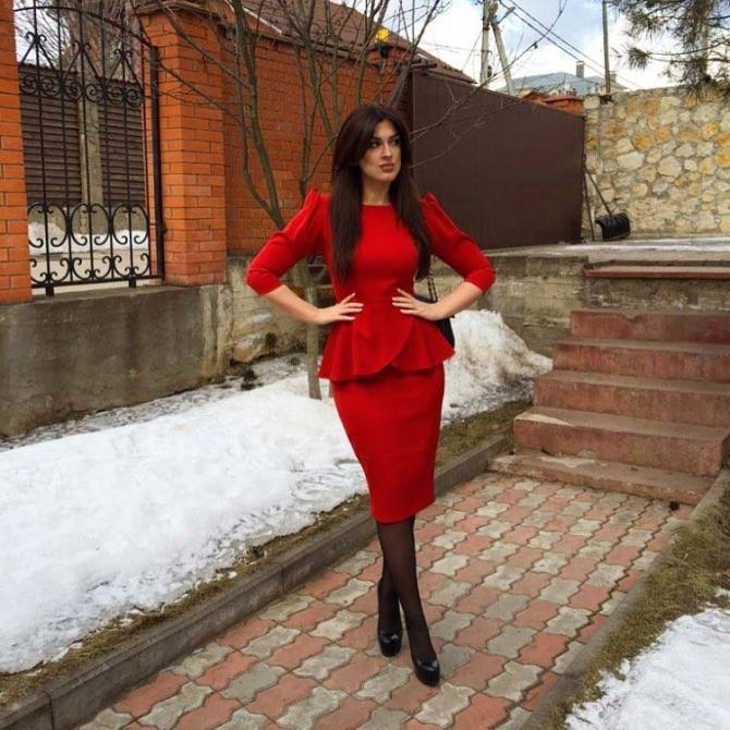 Sosial şəbəkələrin çeçen gözəlləri