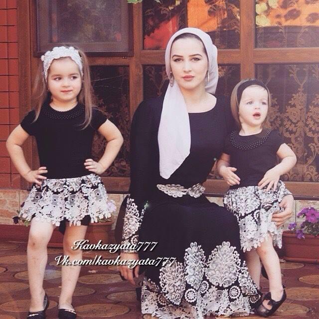 Sosial şəbəkələrin çeçen gözəlləri